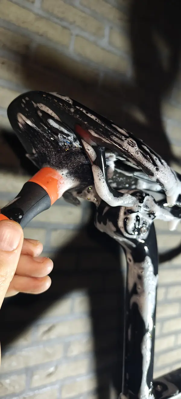 Premium bikewash voor en na resultaat