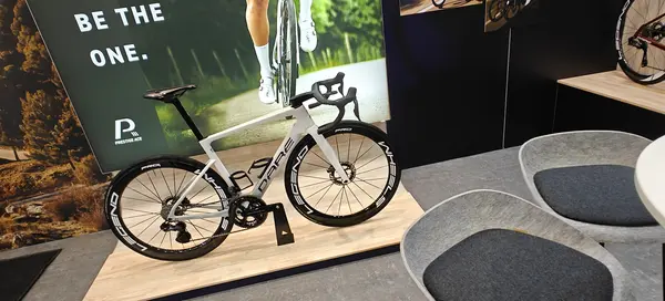 DARE World Tour fiets overzicht