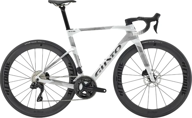 Witte Gusto GTR racefiets