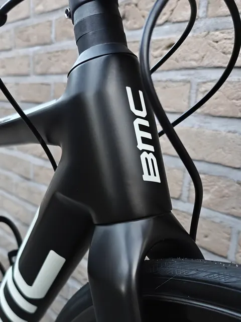 Zwarte BMC na een bikewash