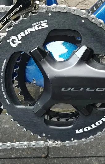 Hetzelfde kettingblad en dezelfde crank, proper na de bikewash